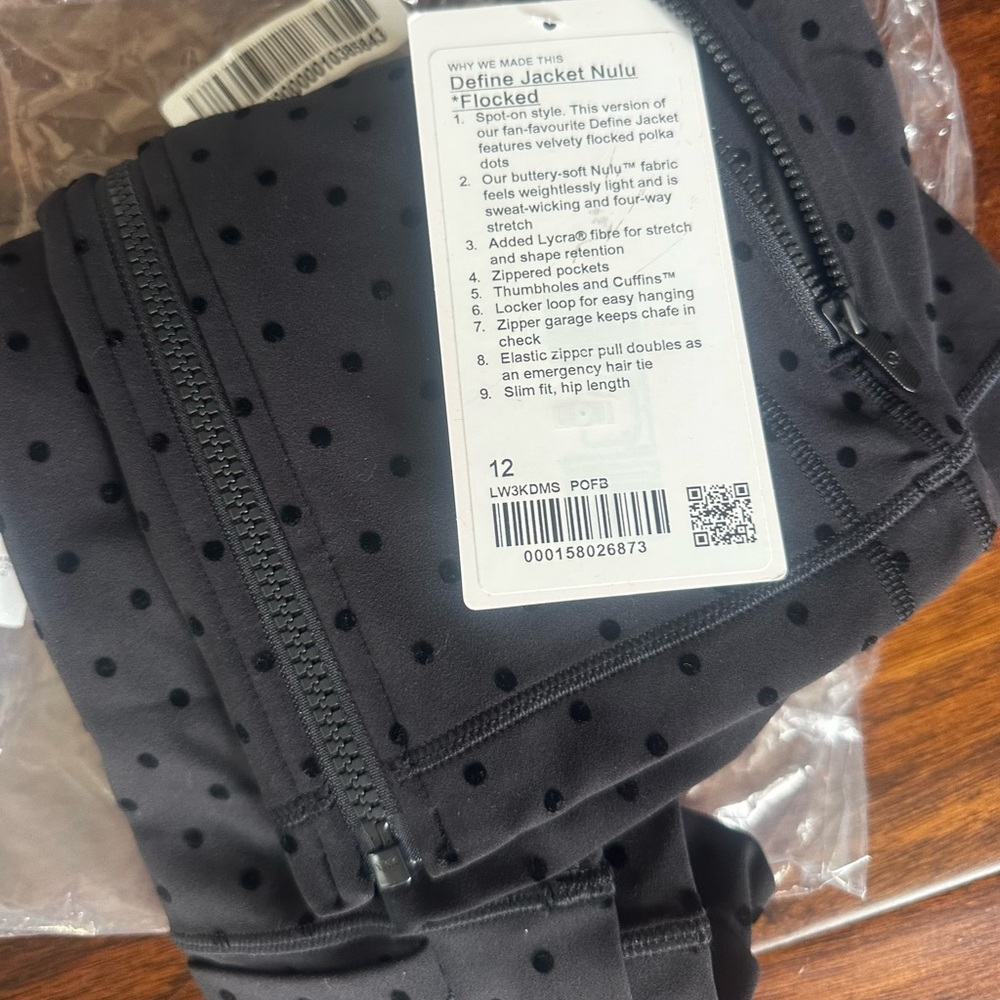 Women’s Lululemon Define Nulu Flocked Jacket - Picture 4 of 4